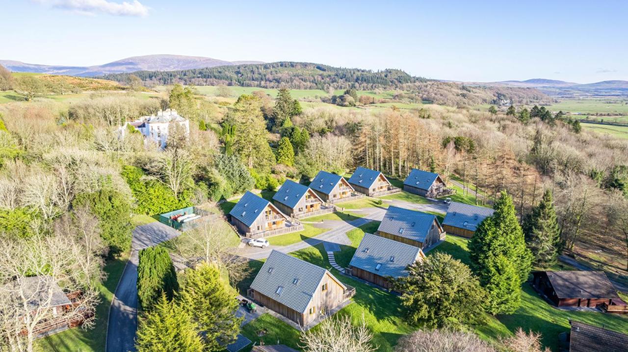 Lord Galloway 35 With Hot Tub Newton Stewart Exterior photo
